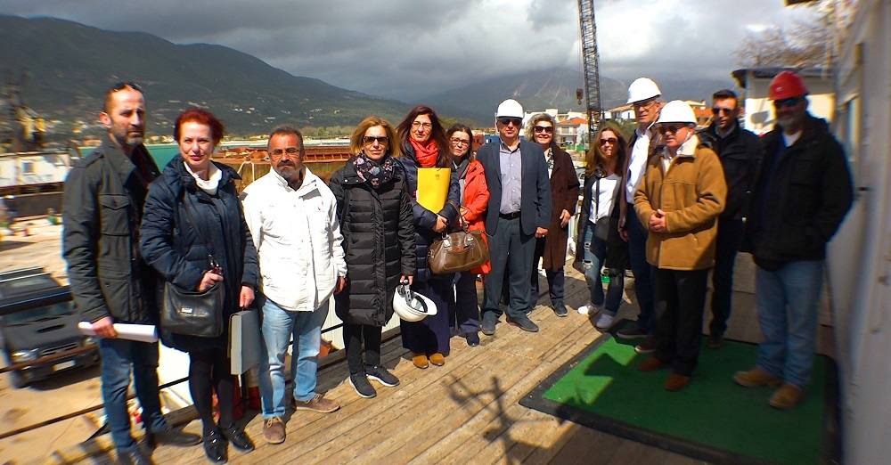 ΕΠΙΤΟΠΙΟ ΕΛΕΓΧΟ ΣΕ ΤΕΧΝΙΚΑ ΕΡΓΑ ΣΤΗ ΛΕΥΚΑΔΑ ΠΡΑΓΜΑΤΟΠΟΙΗΣΕ Ο ΠΕΡΙΦΕΡΕΙΑΡΧΗΣ ΙΟΝΙΩΝ ΝΗΣΩΝ ΜΕ ΕΚΠΡΟΣΩΠΟΥΣ ΤΗΣ ΕΥΡΩΠΑΙΚΗΣ ΕΠΙΤΡΟΠΗΣ (Γ.Δ. REGIO)