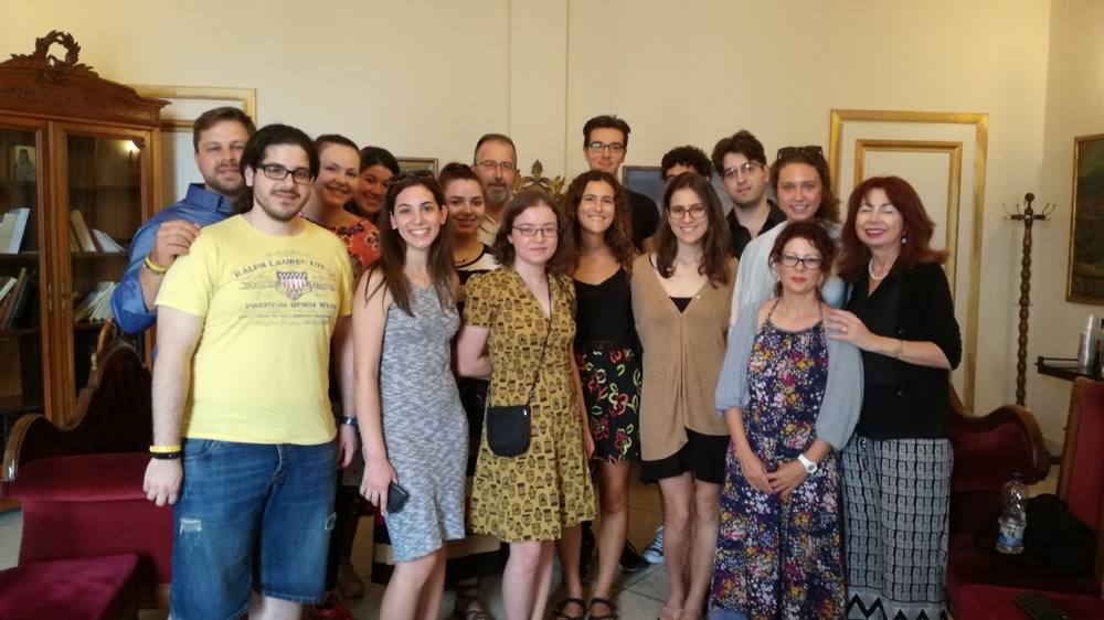 Θ.Γαλιατσάτος: «Ευελπιστούμε ότι αυτό το Συνέδριο με τις μεγάλες αυτές παρουσίες και από πλευράς Αρχιεπισκόπου Τιράνων, Δυρραχίου και Πάσης Αλβανίας και από πλευράς  Προέδρου της Δημοκρατίας και κυβέρνησης αλλά κυρίως της μεγάλης συμμετοχής των ομογενειακών σωματείων θα είναι η απαρχή για την εδραίωση  της παγκοσμιότητας των Επτανησίων Αποδήμων » 	 14 νέες και νέοι απόδημοι Επτανήσιοι γνωρίζουν τις πατρίδες τους , στα πλαίσια διεξαγωγής του 1ου Διεθνούς   Συνεδρίου Αποδήμων και όπου γης Επτανησίων που θα πραγματοποιηθεί στην Κέρκυρα  από τις 5-7 Σεπτεμβρίου 2018