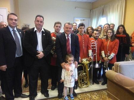 “Πλημμύρισε” κάλαντα και ευχές το γραφείο του Περιφερειάρχη – Κοντά στους πολύτεκνους βρέθηκε ο Θεόδωρος Γαλιατσάτος