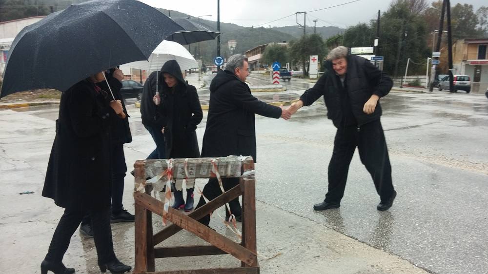 Αυτοψία του Περιφερειάρχη Ιονίων Νήσων σε αντιπλημμυρικά έργα της Νότιας Κέρκυρας και στο γήπεδο Πετριτή