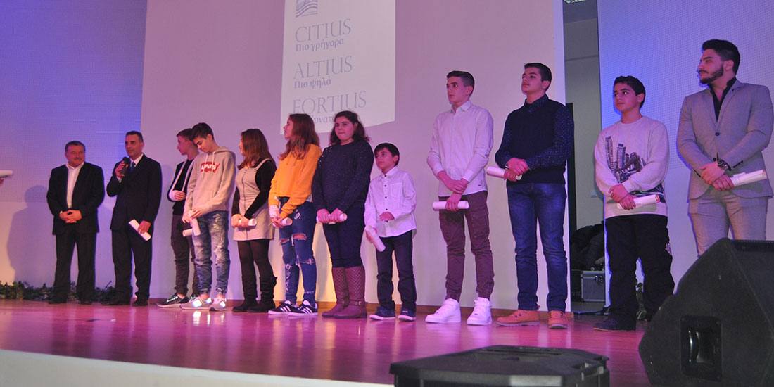 Σε μια λαμπρή τελετή βράβευσε η ΠΙΝ τους διακριθέντες αθλητές και αθλήτριες της ΠΕ Ζακύνθου Θ.Γαλιατσάτος: «Οι νέοι και οι νέες είναι το μέλλον και αποτελούν καμάρι για τα Ιόνια Νησιά με την πρόοδο και την πορεία τους στις κορυφαίες αθλητικές διοργανώσεις»