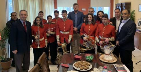 Χριστουγεννιάτικα κάλαντα και ευχές στην Περιφερειάρχη Ιονίων Νήσων,  στα κτίρια της Περιφέρειας