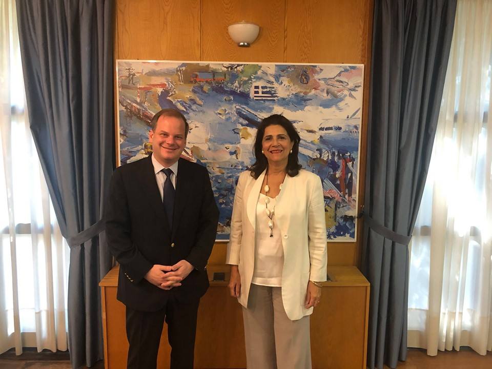 Αλλάζει εικόνα το οδικό δίκτυο στην Περιφέρεια Ιονίων Νήσων . 30 εκατ.ευρώ  για έργα βελτίωσης του εθνικού και επαρχιακού οδικού δικτύου.  Την προγραμματική σύμβαση ενέκρινε το Περιφερειακό Συμβούλιο Ιονίων Νήσων