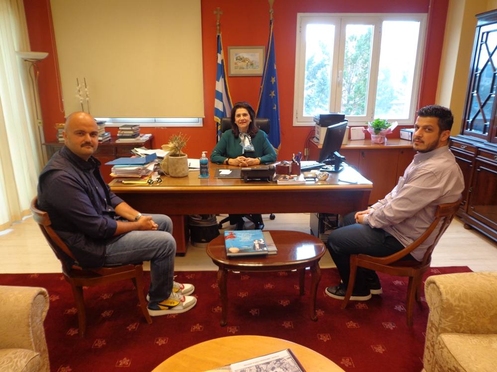 Οι προκλήσεις της επόμενης ημέρας και τα μέτρα στήριξης των κερκυραϊκών εποχικών επιχειρήσεων στη συνάντηση που είχε η Ρόδη Κράτσα – Τσαγκαροπούλου με τον Ενιαίο Κερκυραϊκό Επαγγελματικό Εμπορικό Τουριστικό Φορέα