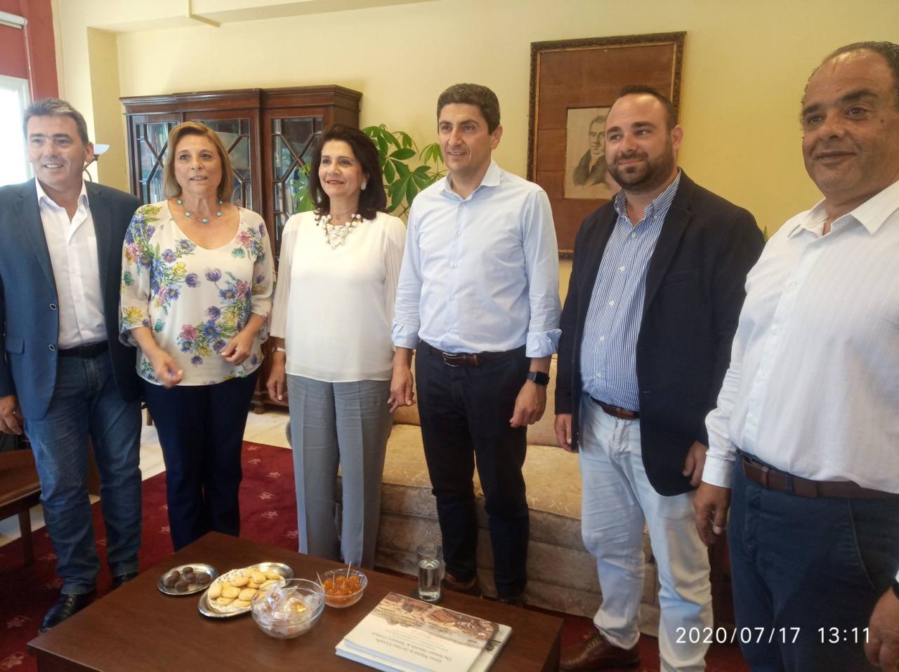Μνημόνιο συνεργασίας για την αναβάθμιση και την δημιουργία σύγχρονων αθλητικών υποδομών  στα Ιόνια Νησιά. Με τον Υφυπουργό Αθλητισμού Λευτέρη Αυγενάκη συναντήθηκε η Περιφερειάρχης Ιονίων Νήσων στην Κέρκυρα