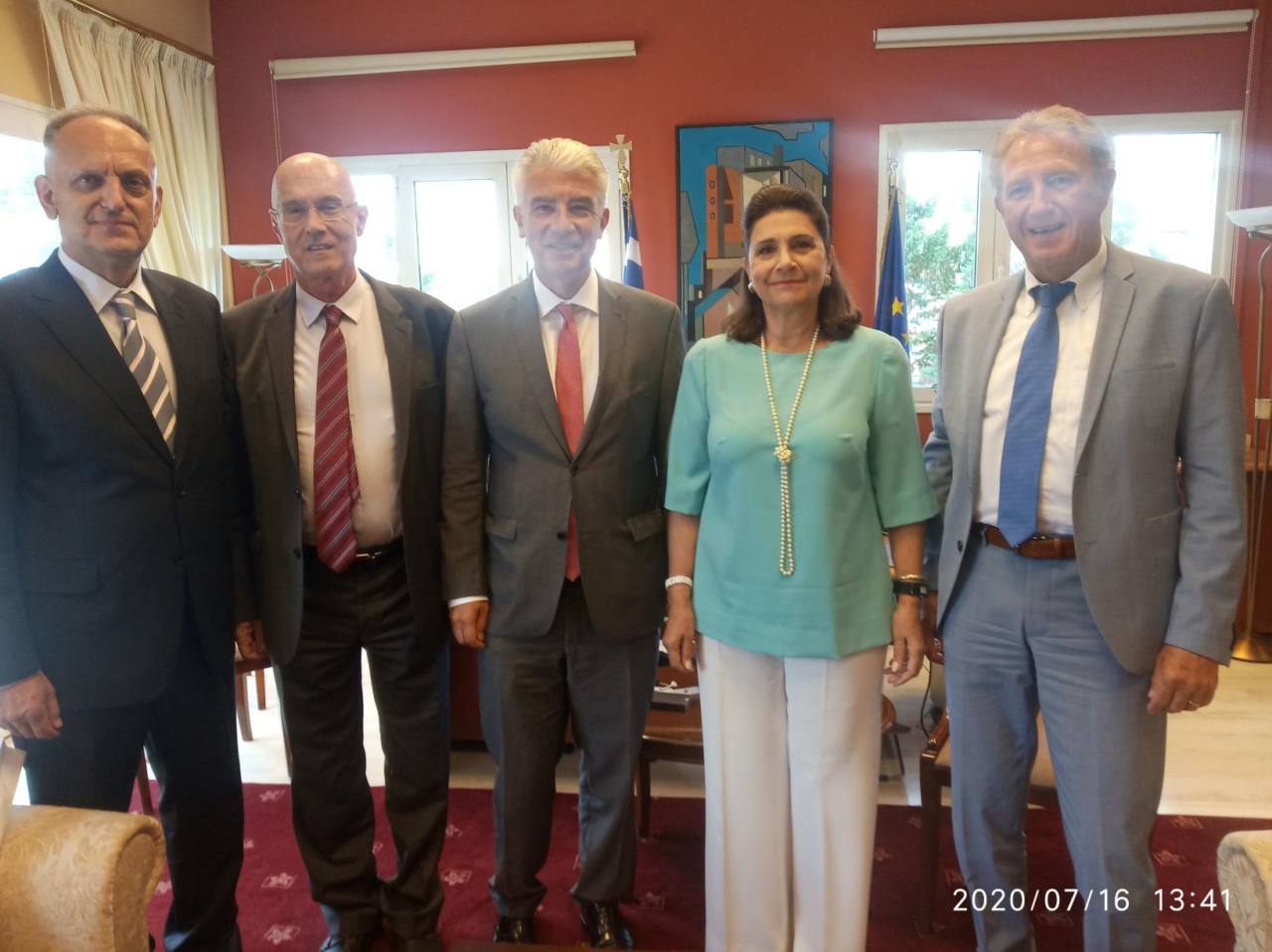 Συνεργασία για την διαχείριση των απορριμμάτων και την επανεκκίνηση του τουρισμού από τη Γερμανία στα Ιόνια Νησιά. Με τον Υφυπουργό στο Ομοσπονδιακό Υπουργείο Οικονομικής Συνεργασίας και Ανάπτυξης και τον Πρέσβη της Γερμανίας στην Ελλάδα,  συναντήθηκε η Περιφερειάρχης Ιονίων Νήσων
