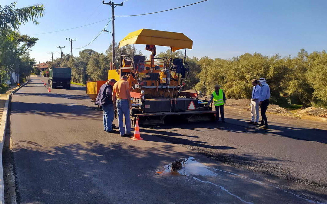 Π.Ε. Λευκάδας: Συνεχίζεται η αποκατάσταση του δρόμου Τσουκαλάδες – Πευκούλια – Ολοκληρώθηκαν οι ασφαλτικές εργασίες