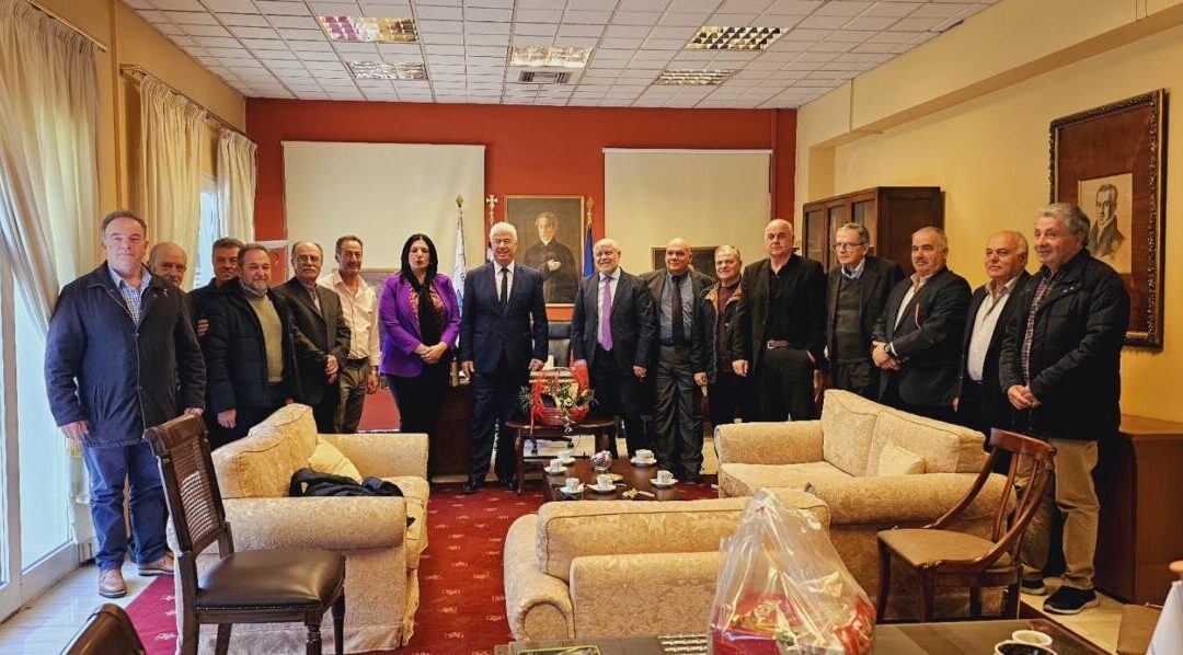 Συνάντηση εργασίας του Περιφερειάρχη Γιάννη Τρεπεκλή με το Δήμαρχο Βόρειας Κέρκυρας Γιώργο Μαχειμάρη & τους συνεργάτες του