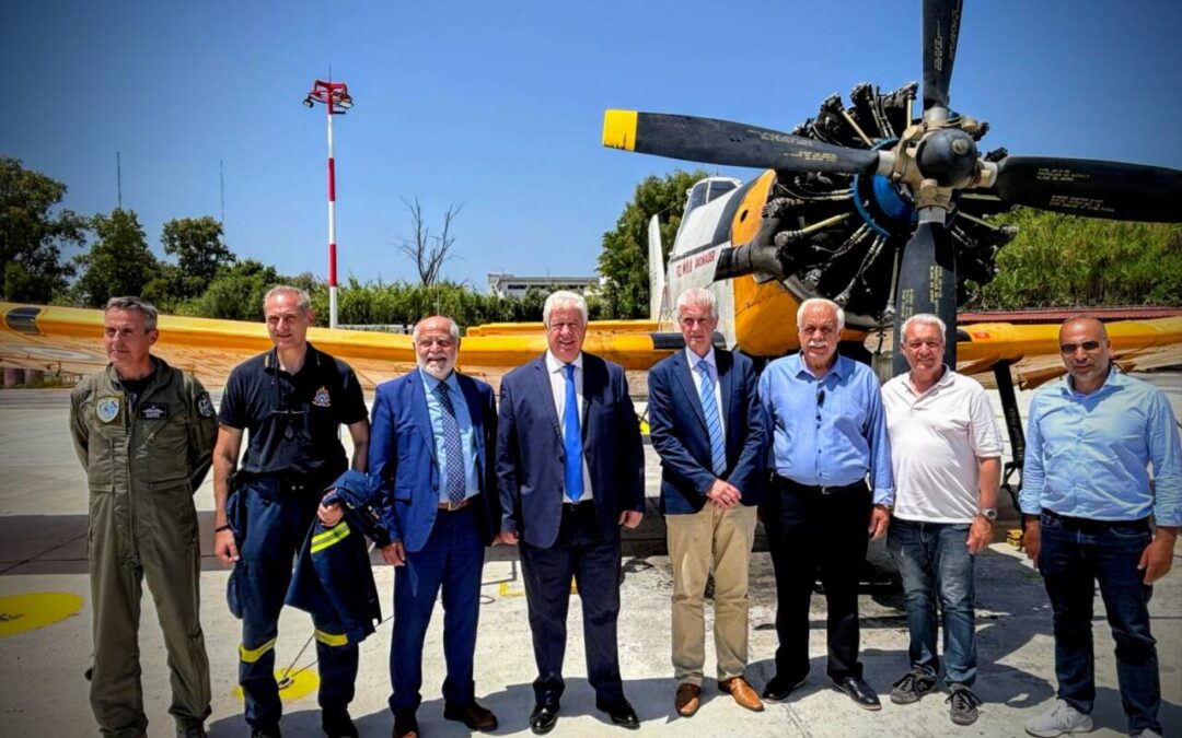 Περιφερειάρχης Ιονίων Νήσων, Γιάννης Τρεπεκλής, στον αγιασμό του κλιμακίου αεροπυρόσβεσης Κέρκυρας για τη νέα αντιπυρική περίοδο: «Σας αξίζουν συγχαρητήρια διότι πέρσι είχαμε τις λιγότερες ενάρξεις πυρκαγιών και τον μικρότερο αριθμό καμένης έκτασης των τελευταίων δεκαπέντε ετών»