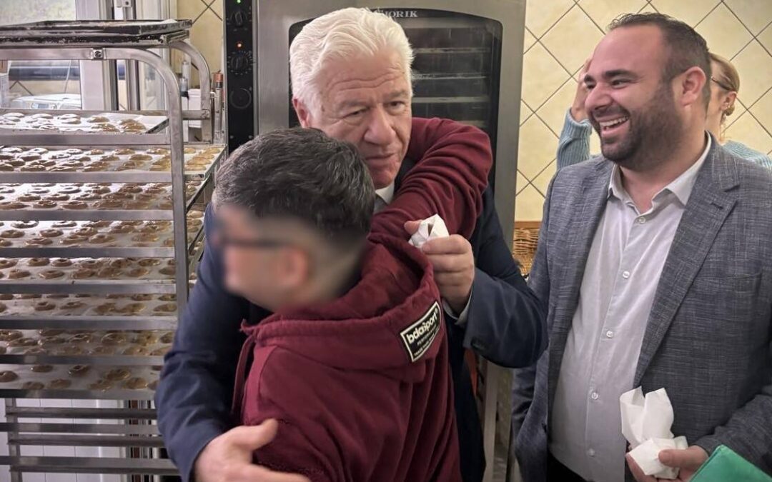 Ο Περιφερειάρχης Ιονίων Νήσων, Γιάννης Τρεπεκλής, στο Κέντρο Διημέρευσης & Φροντίδας ΑμεΑ «Η Μέλισσα»  –  Δέσμευση για χρηματοδότηση της Στέγης Υποστηριζόμενης Διαβίωσης και άμεση λειτουργία της Κινητής Μονάδας Φροντίδας