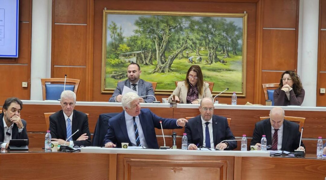 Παρουσιάστηκε σε ειδική συνεδρίαση του Περιφερειακού Συμβουλίου η Έκθεση Απολογισμού Πεπραγμένων Έτους 2025 από την Περιφερειακή Αρχή