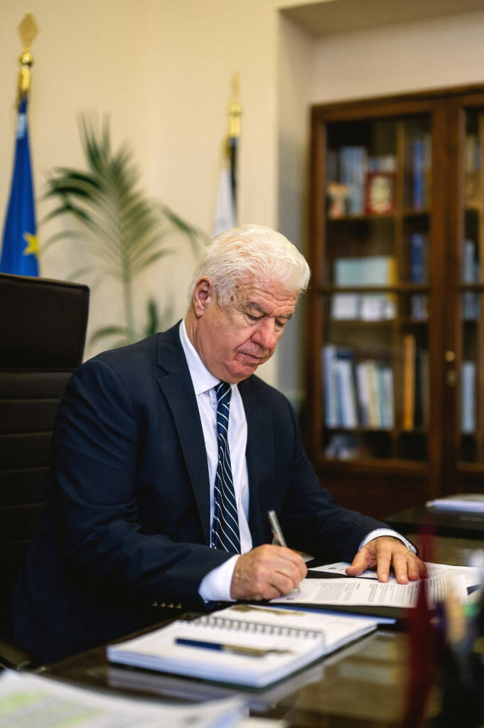 ΠΕΡΙΦΕΡΕΙΑΡΧΗΣ ΙΟΝΙΩΝ ΝΗΣΩΝ ΙΩΑΝΝΗΣ ΤΡΕΠΕΚΛΗΣ