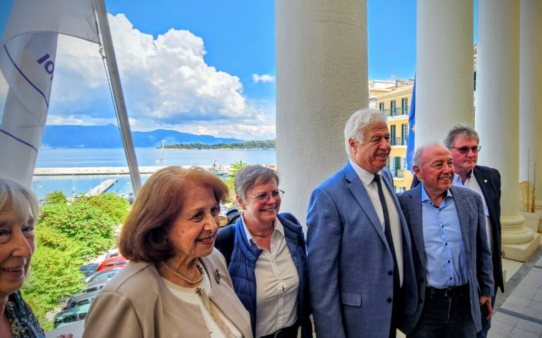 «Η φιλία των λαών γίνεται συνεργασία με προοπτική»  |  Δέσμευση Γιάννη Τρεπεκλή για νέα δυναμική στην 30χρονη σχέση της Κέρκυρας με την αδελφοποιημένη γερμανική πόλη Troisdorf